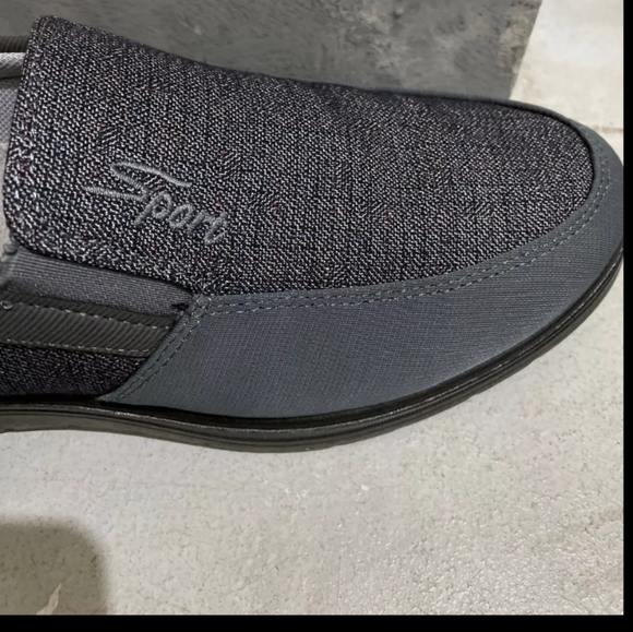 Sport shoes - Picture 2 of 8